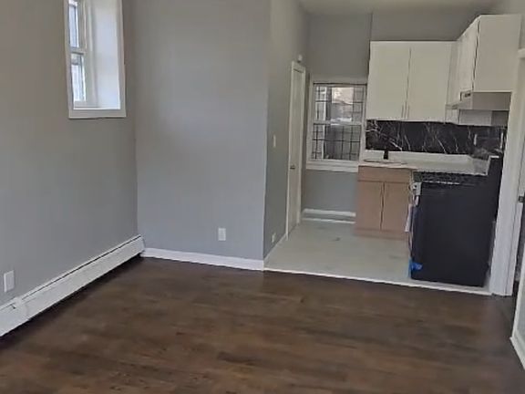 3rd image of 302 Watchung Ave #3