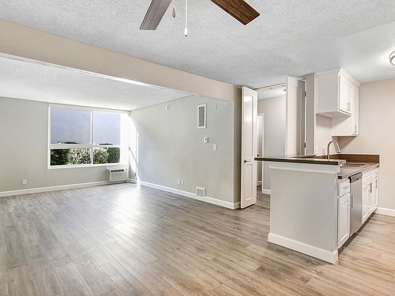 3rd image of 7350 Lankershim Blvd #142