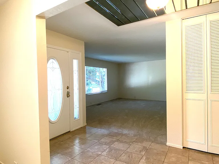 4653 Del Valle Pkwy — Photo 3