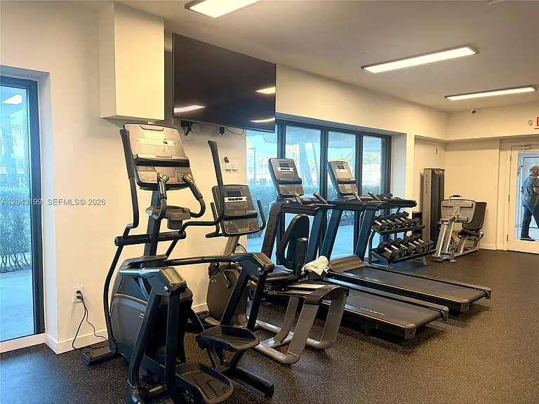 2625 Collins Ave #215 — Photo 31