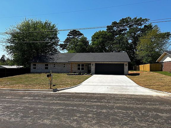 2nd image of 218 McKinley Ln