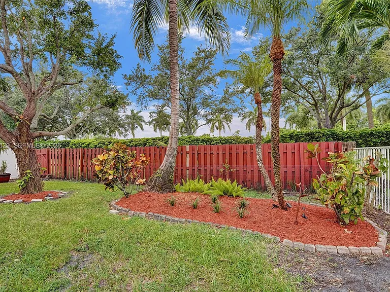 1958 NW 171st Ave — Photo 77