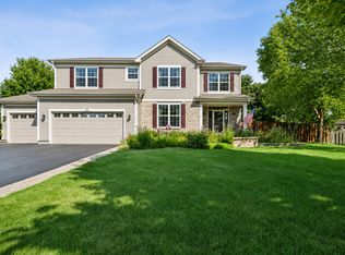 55 W Arden Ln, Round Lake, IL 60073