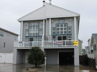 136 37th St #E, Sea Isle City, NJ 08243