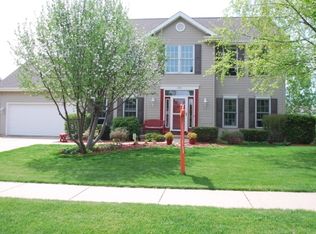 318 Ridge View Trl, Verona, WI 53593