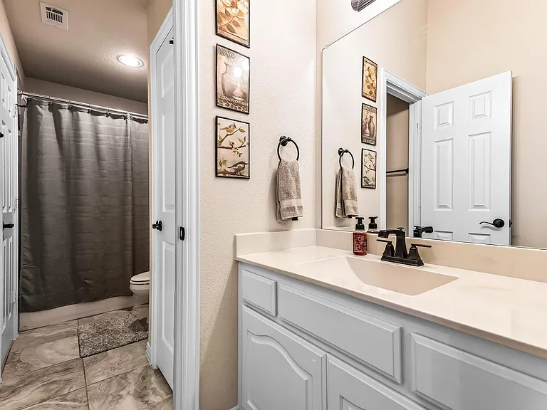 12467 Fallcreek Dr — Photo 25