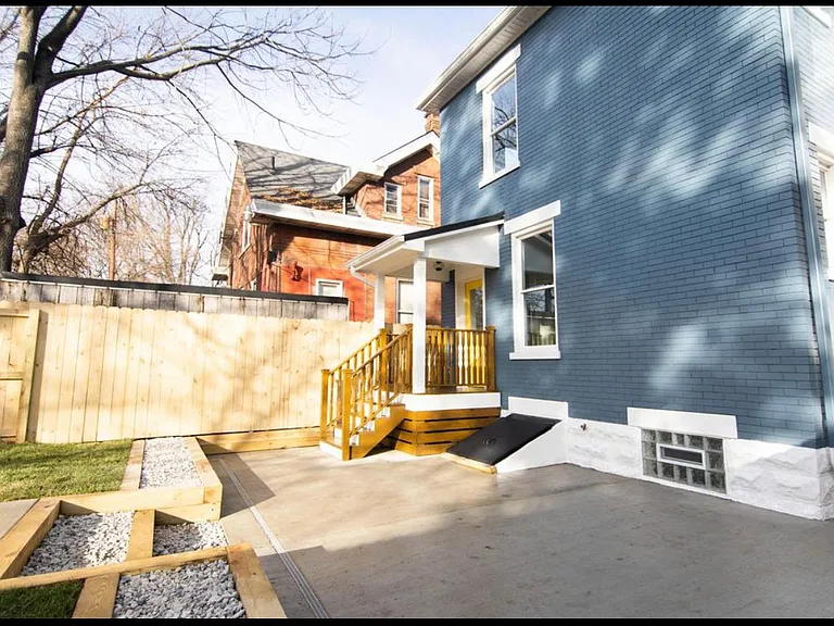 1707 Greenup St — Photo 11