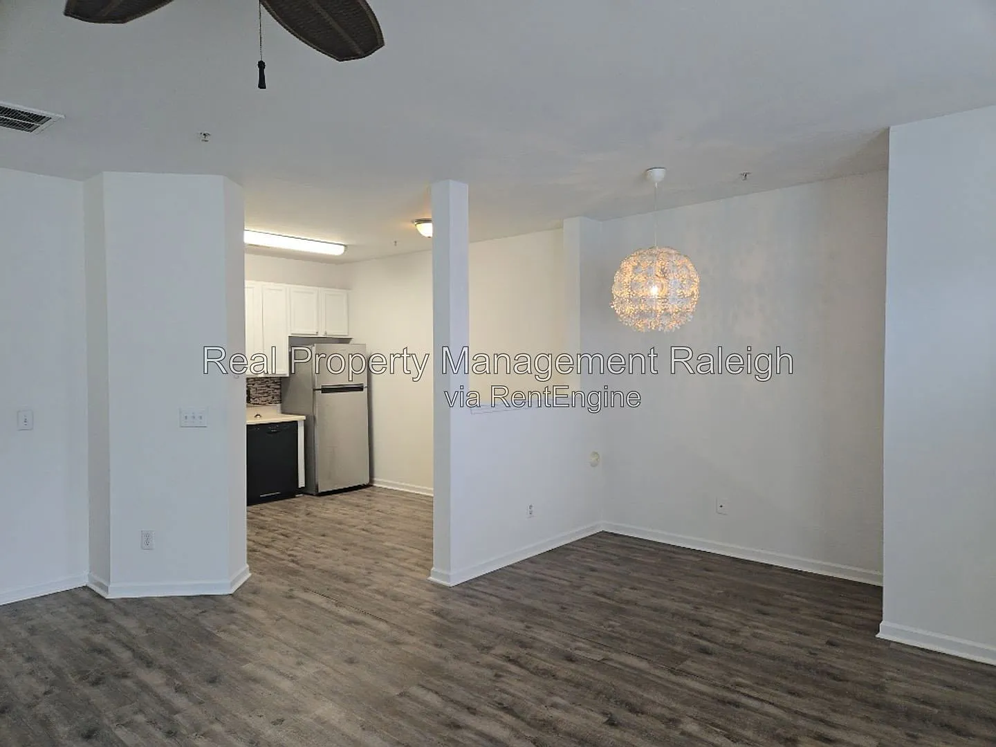 3 bed, 2.5 bath, 1740 sqft, $1,650 — Photo 3