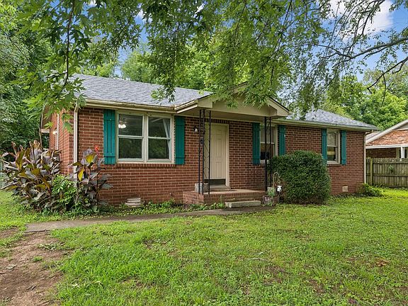 3rd image of 109 Red Berry Rd
