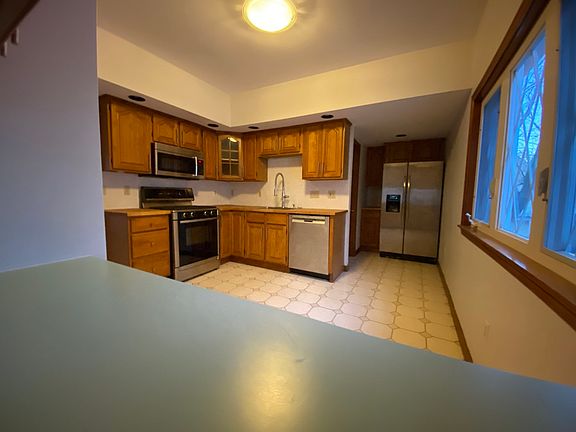 3rd image of 7 Gorham Rd #2