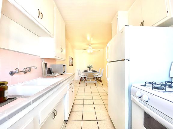 3rd image of 1338 N Vista St APT 1