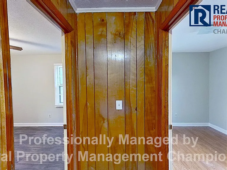 209 Sycamore St — Photo 17