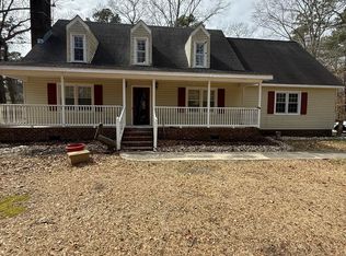 1390 Foster Rd, Grimesland, NC 27837