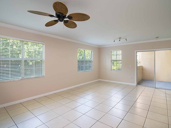 2nd image of 1010 Villagio Cir Unit 107