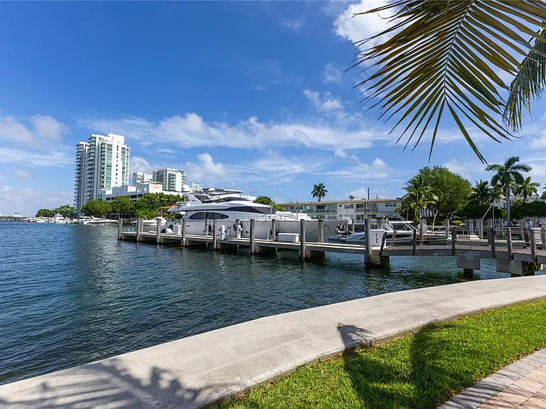 7900 Harbor Island Dr #601 — Photo 17