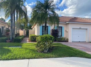 692 SW 158th Ter, Hollywood, FL 33027