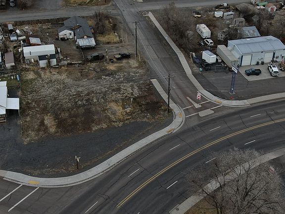4th image of 36 N Grand Ave