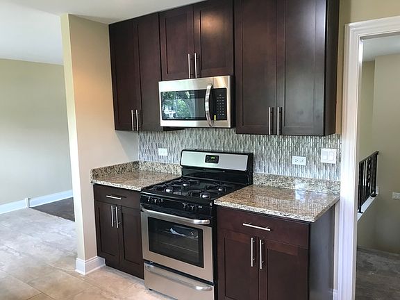5th image of 1460 Birch Ave