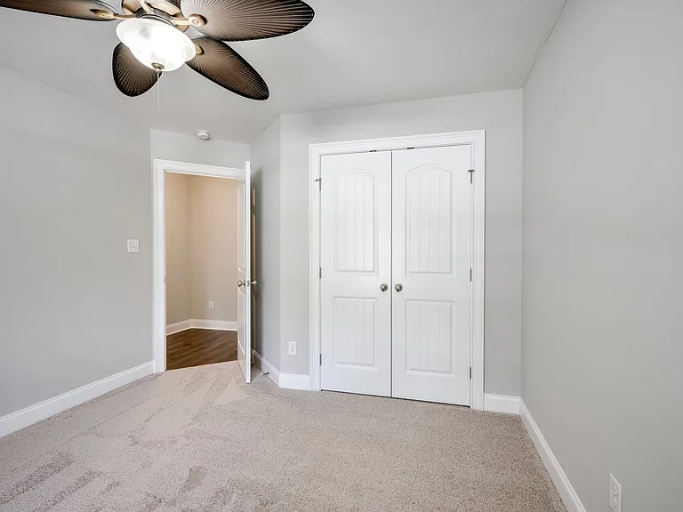 812 Paisley Ln — Photo 20