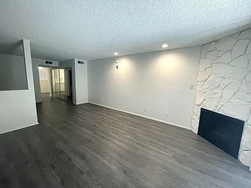 10926 Huston St #105 Photo 1