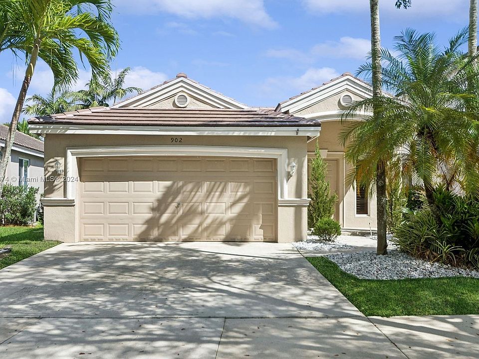 1st image of 902 Golden Cane Dr
