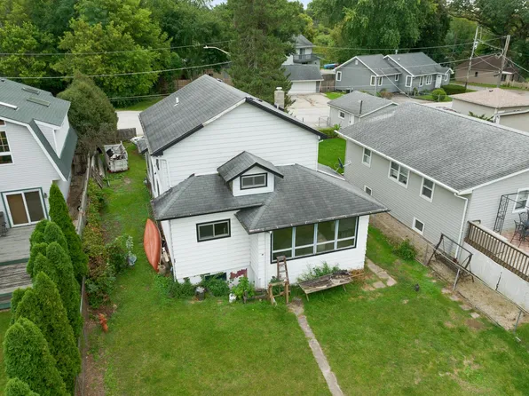 37550 N Terrace Ln, Spring Grove, IL 60081