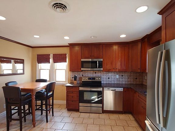 3rd image of 1819 Spruce St #1/2