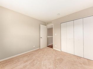 68 Seton Creek Dr, Oswego, IL 60543