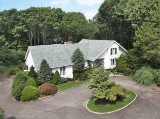 11 Van Wyck Ln, Huntington, NY 11743