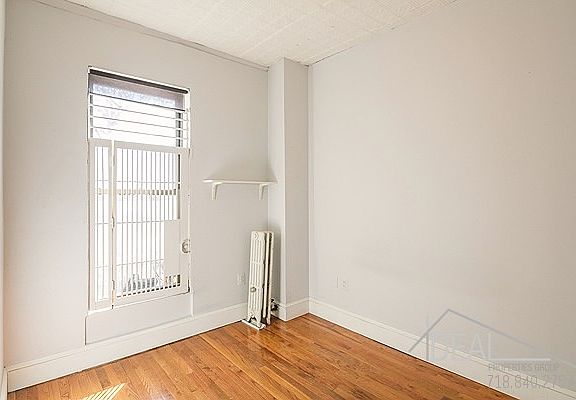4th image of 323 7th St #1L