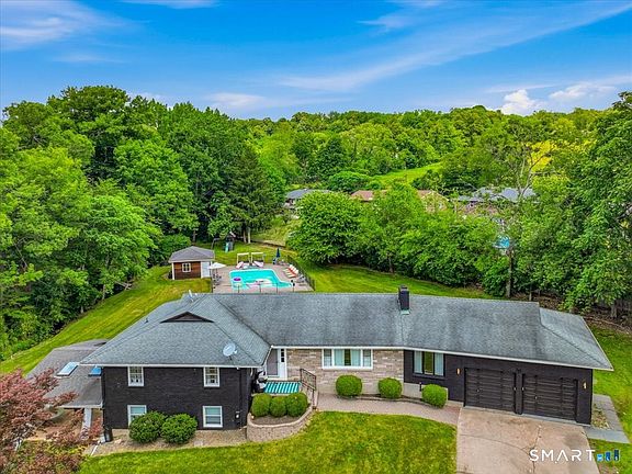 2nd image of 41 Sunny Lane
