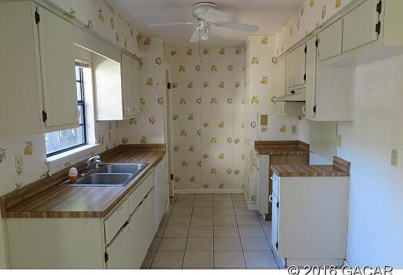 4th image of 2725 NW 49th Pl