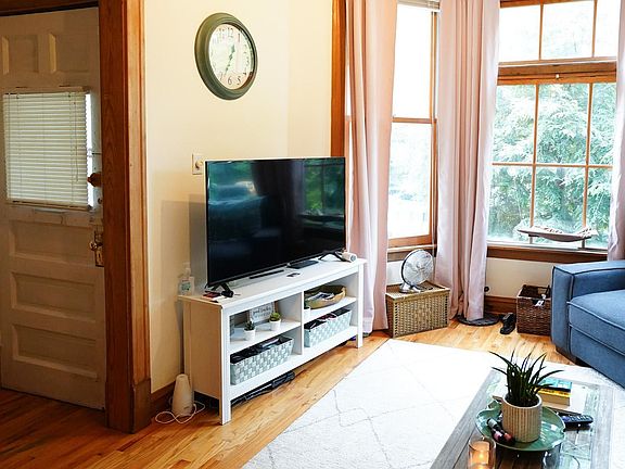 Front entry, 1st level living area