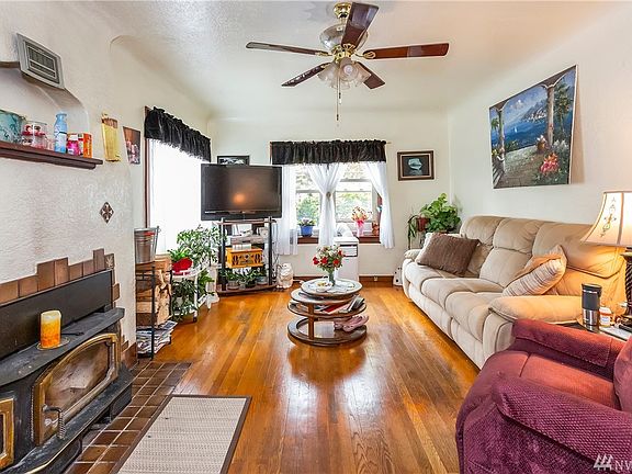 3rd image of 1143 Hewitt Ave