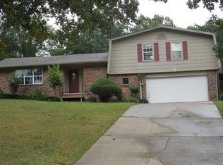 11 Westward Cir, Van Buren, AR 72956