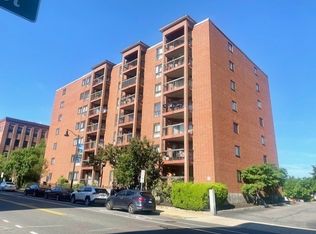 60 Rantoul St #101, Beverly, MA 01915