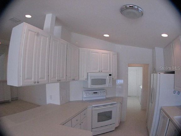 5th image of 7604 Camminare Dr