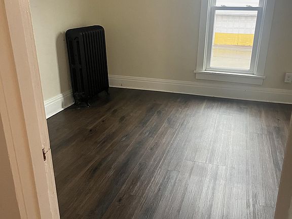 4th image of 241 E Pittsburgh St #3