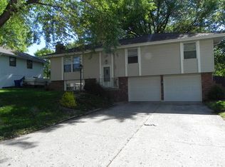 1504 SW 20th St, Blue Springs, MO 64015