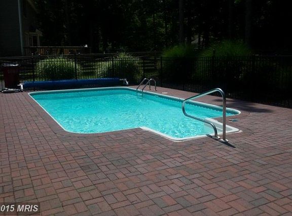 5th image of 637 Bunny Ln