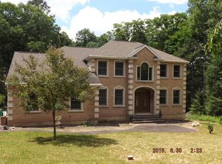 121 Heather Cir, East Stroudsburg, PA 18301