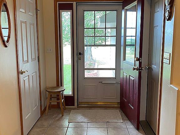 4th image of 22 Charbonneau Dr