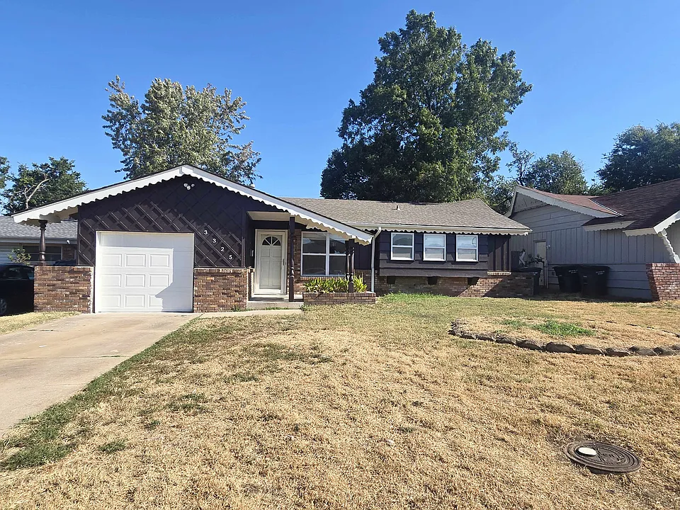 3325 Beechwood Dr