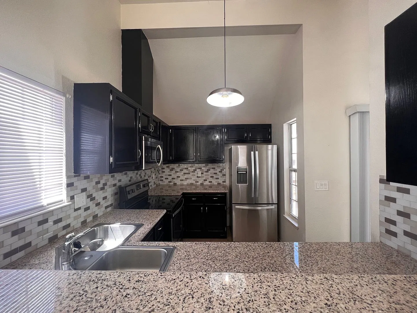 Cute home centrally located in Fallon, NV — Photo 3