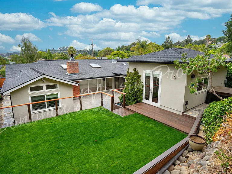 269 Karen Way — Photo 30