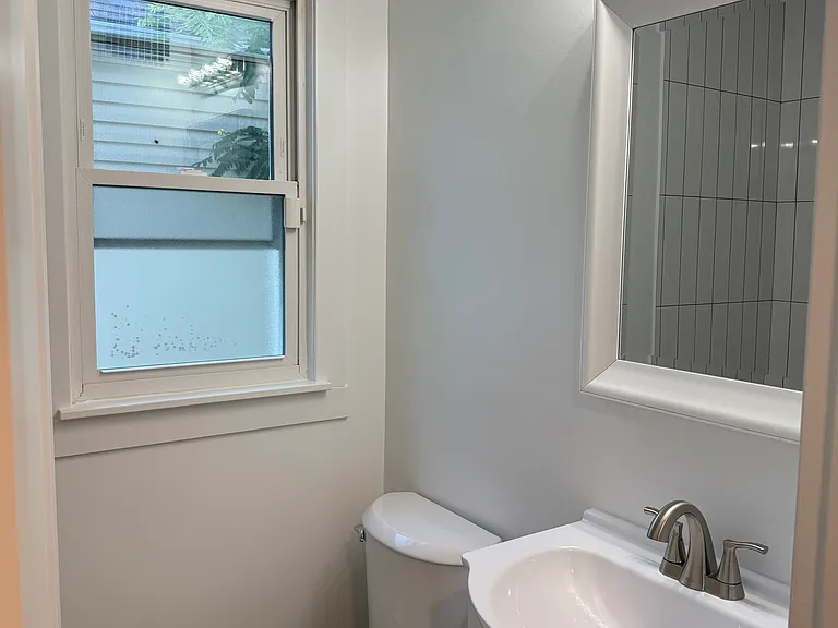 8323 Saint Clair Ave — Photo 10