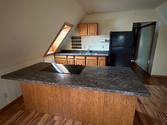 5th image of 625 1/2 N Blackhawk Blvd #1