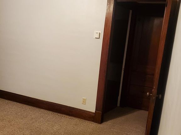5th image of 10319 Bernard Ave #Up