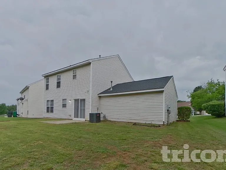 7145 Streator Ct — Photo 20