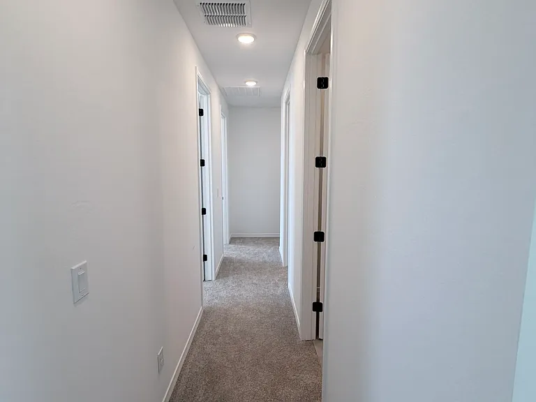 24172 W Raymond St — Photo 35
